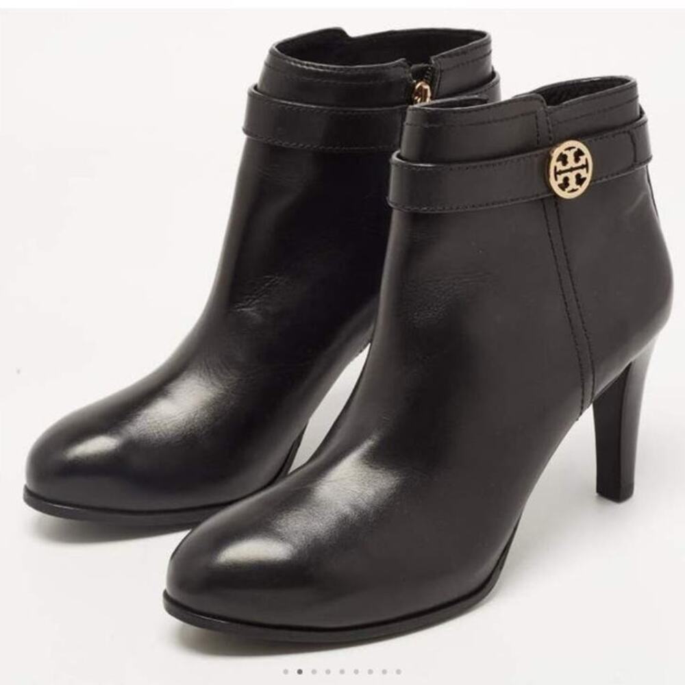 Tory Burch Bristol Black Leather Ankle Boots Gold Logo 5.5